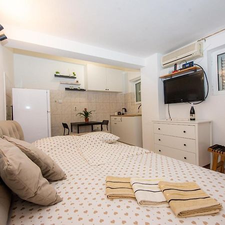 Studio Apartment Silva Котор Екстериор снимка